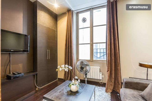 Paris Apartment Rentals Rooms Furnished Nestpick