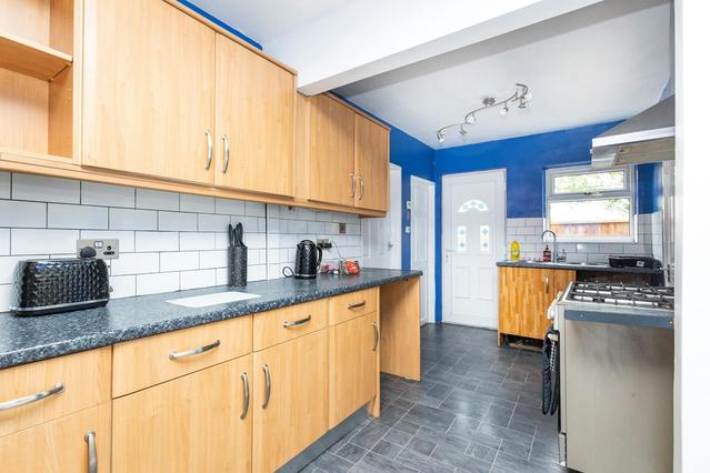 Easterly Crescent, Leeds - More