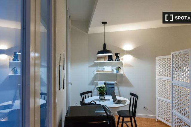 Porto Apartments: Furnished Apartments For Rent in Porto | Nestpick