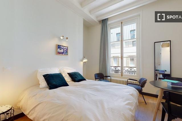 Student Housing in Paris | Furnished Student Apartments | Nestpick