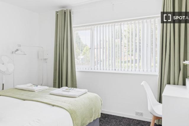 3-bedroom apartment for rent in Bells Lane, Nottingham - View 3