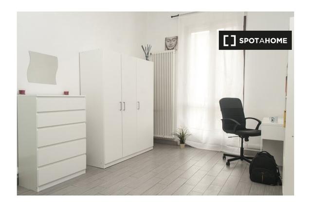 Room for rent in Turin, Via Gioacchino Quarello