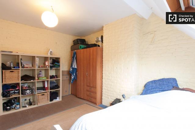 Apartments for Rent in Brussels, Belgium | Nestpick - City View Apartments In Brussels With Ropes And Pool